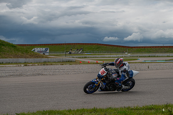 Race8-9624