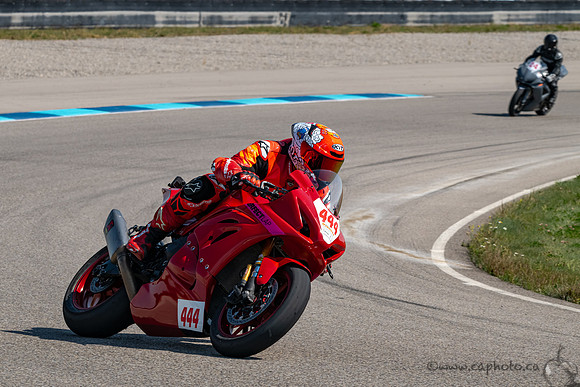 Race2-4573